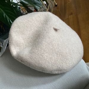Beige H & M beret! Never worn with tags on